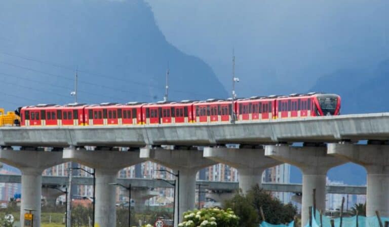 Galán firma decreto que transformará zonas aledañas del Metro: así serán las obras Metro de Bogotá