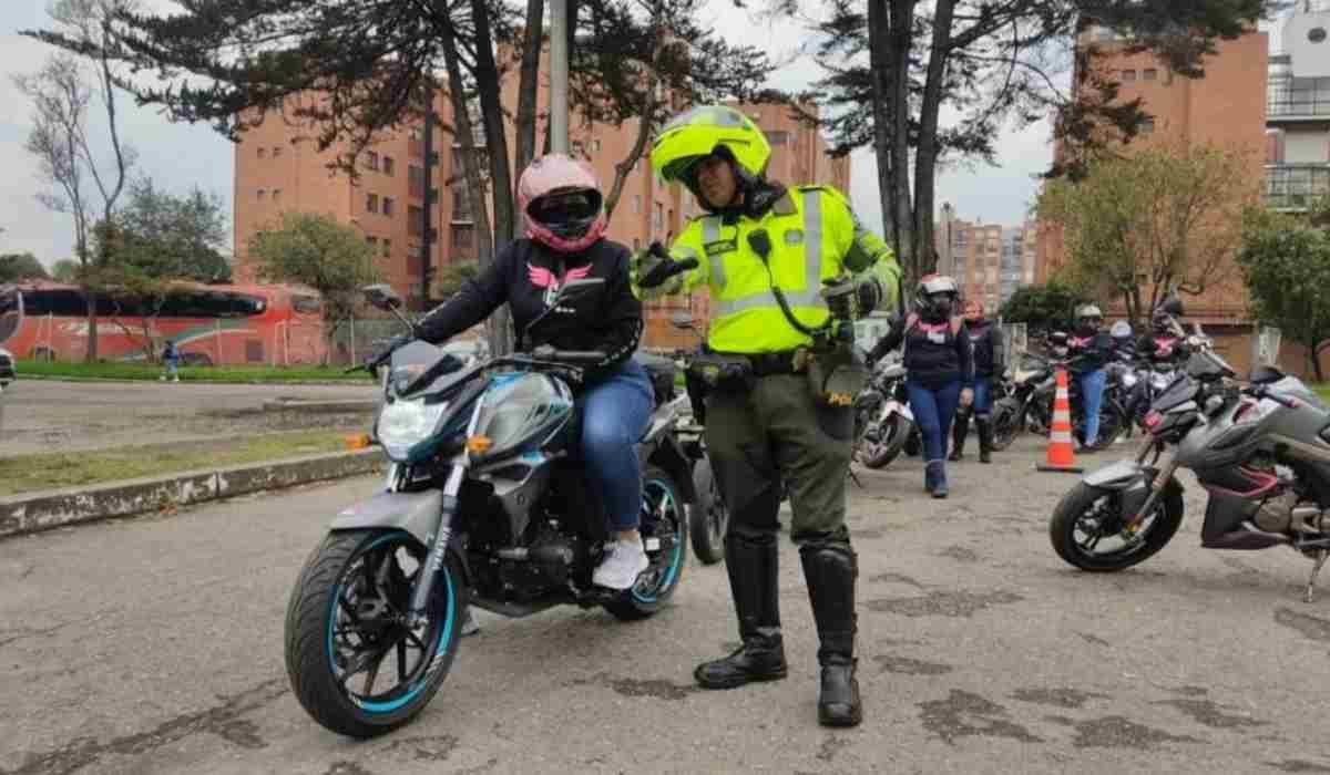 Home - Valora Analitik Multa que imponen a motociclistas por andar en andenes