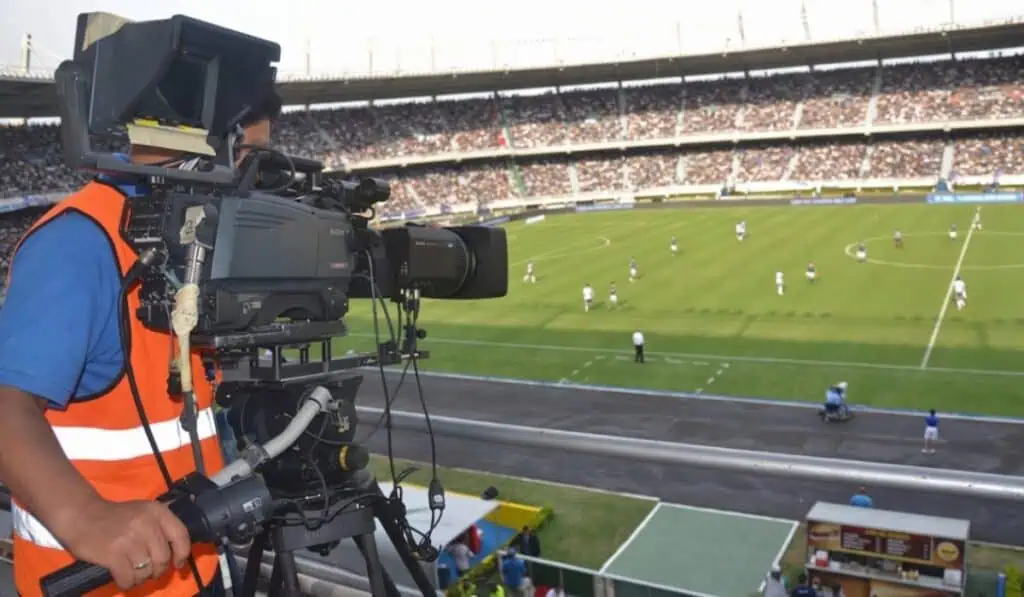 Fútbol colombiano rompió récord: Ventas de jugadores equivalen a un tercio de todo el negocio de TV de la Dimayor Este sería el canal que lidera la carrera por los derechos de televisión del fútbol colombiano