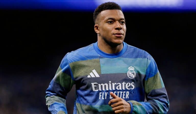 Hinchas del Real Madrid piden vender a Mbappé en Internet: Ya hay millones de firmas Hinchas del Real Madrid piden vender a Mbappé en Internet: Ya hay millones de firmas