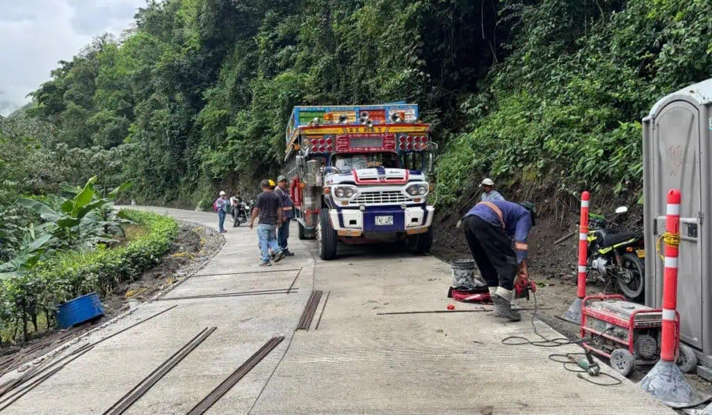 Así puede aportar en iniciativa de Grupo Argos y Nicky Jam para reconstrucción de Colombia mejoramiento de la vía Dabeiba – Camparrusia