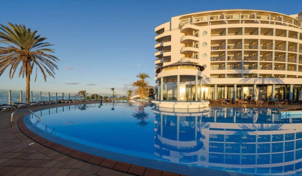 Esto cuesta dormir una noche en los hoteles de Cristiano Ronaldo frente a hoteles 5 estrellas en Colombia Esto cuesta dormir una noche en los hoteles de Cristiano Ronaldo