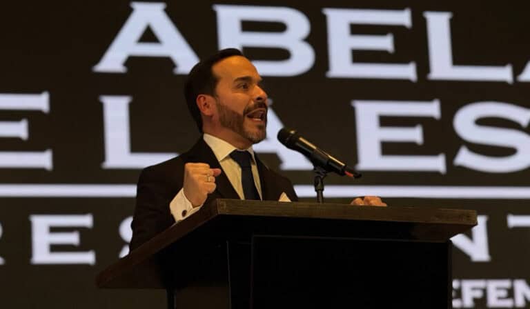 De la Espriella anuncia banco de proyectos para arrancar obras clave en Colombia desde el 7 de agosto; inicia empalme Abelardo de la Espriella.