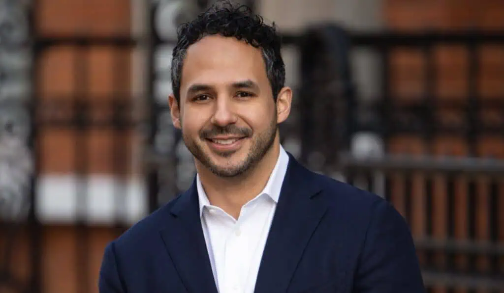 Colombiano Brian Narváez es el nuevo country president de AstraZeneca para el Clúster Andino Brian Narváez, nuevo country president de AstraZeneca para el Clúster Andino