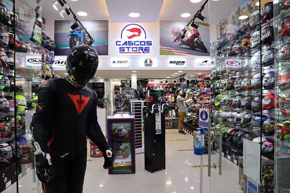 Cascos Store_ motociclistas Bogotá El negocio colombiano que está aprovechando el auge de las motos: ya va por su décima tienda