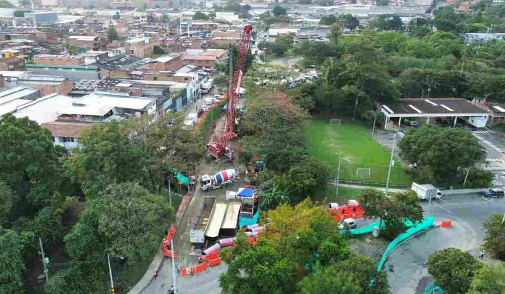 Metro de la 80 en Medellín da paso histórico: Tendrá estación subterránea y acortará tiempo de viaje Construcción de la estación subterránea del Metro de la 80 en Medellín