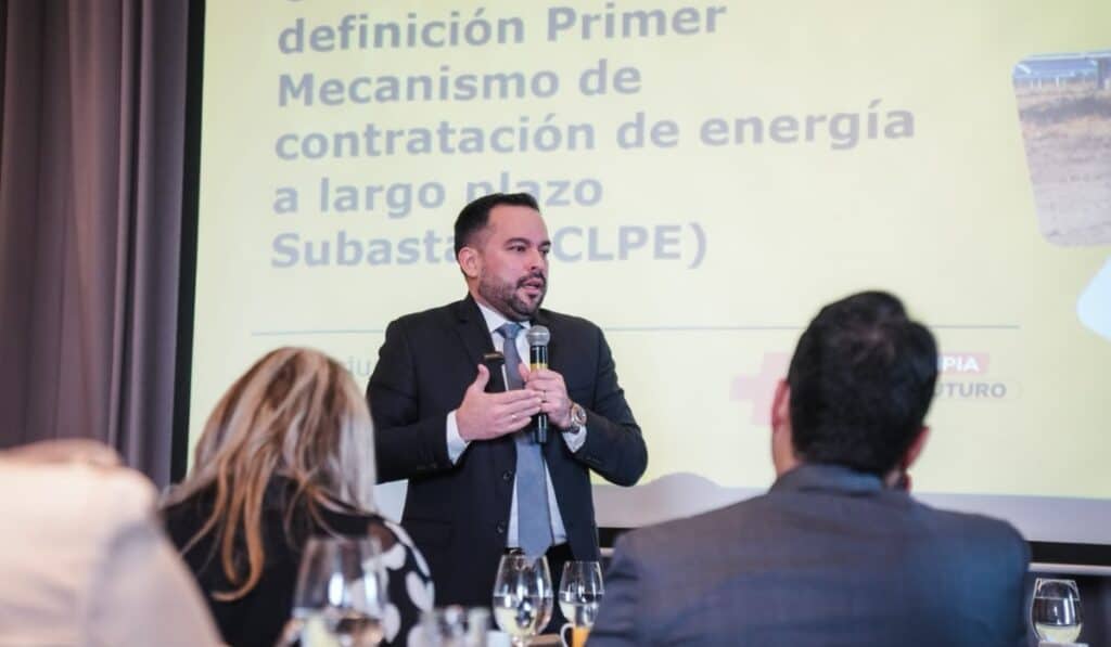 Gobierno Petro lanza subasta de energías limpias y almacenamiento Edwin Palma, ministro de Minas y Energía. Imagen: Ministerio de Minas y Energía