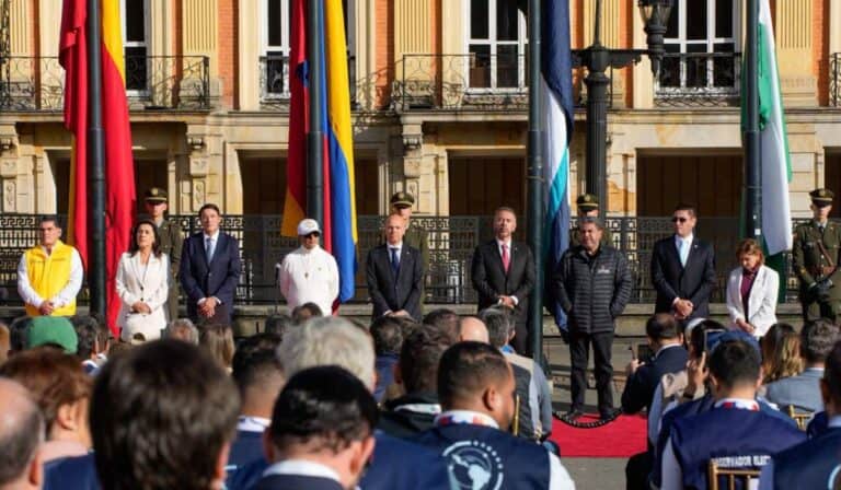 Petro dijo que solo aceptará resultados que entreguen jueces, pero autoridades piden reconocer resultados de la Registraduría Intalan la segunda vuelta presidencial en Colombia