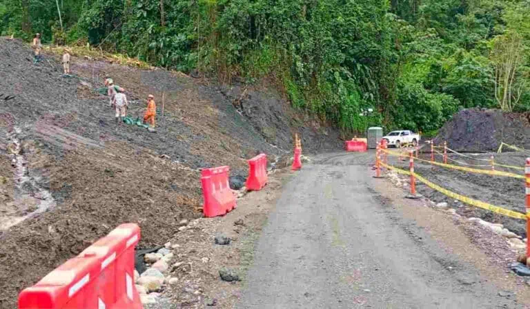 Reapertura de la vía en el Sisga tras deslizamientos