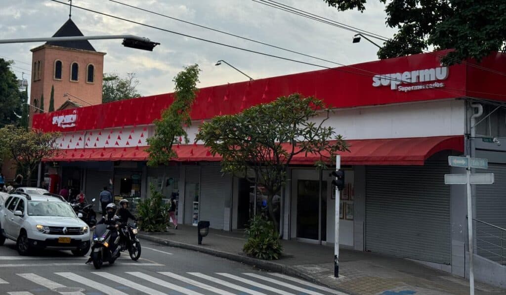 Tras cambio de marca, supermercado en Antioquia reporta crecimiento del 11 % en ventas: plan de expansión y otras inversiones Tienda Supermú