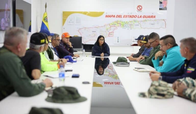 Delcy Rodríguez: el balance del terremoto en Venezuela sube a 589 muertos y 2.980 heridos Gabinete ministerial de Venezuela en la presentación del balance del 26 de junio. Foto: Prensa Presidencial de Venezuela.