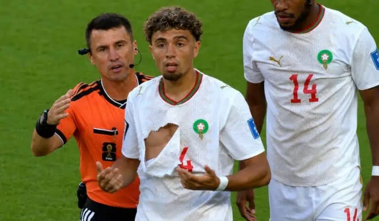 La polémica por las camisetas Puma de hasta US$160 que terminan rotas en los partidos