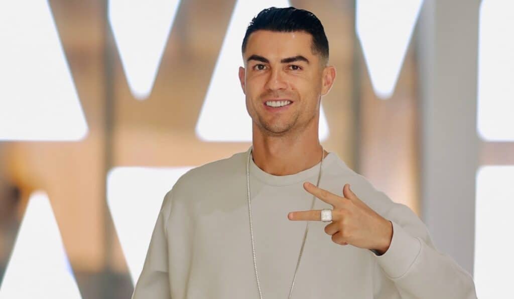 Cristiano Ronaldo alcanza una marca histórica y supera a Messi, LeBron y Hamilton en ingresos Cristiano Ronaldo alcanza una marca histórica y supera a Messi, LeBron y Hamilton en ingresos