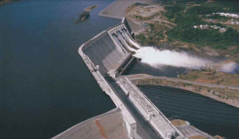 Se reactiva negociación clave: un acuerdo hidroeléctrico podría acabar con los apagones en Venezuela Central hidroeléctrica de Guri en Venezuela. Foto: Guri Prodavinci.