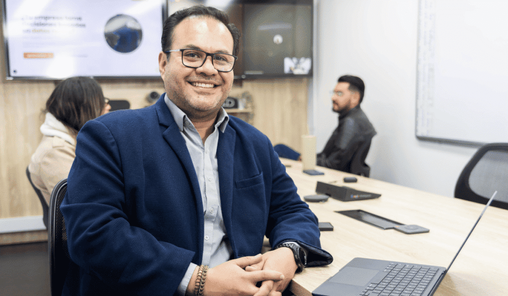 “La IA por sí sola no funciona; el verdadero valor está en los datos”: CNID Víctor Cortazár, sales director de CNID