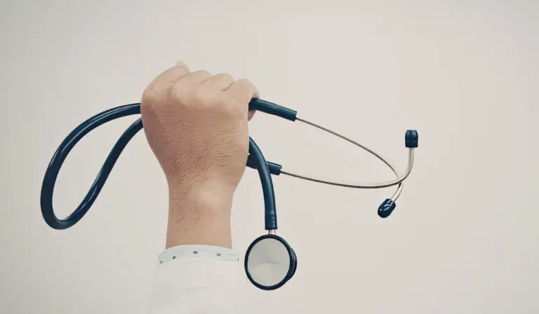 El Médico de IA de Telepatía está en operación en más de 25 instituciones de salud públicas y privadas. Foto: Canva