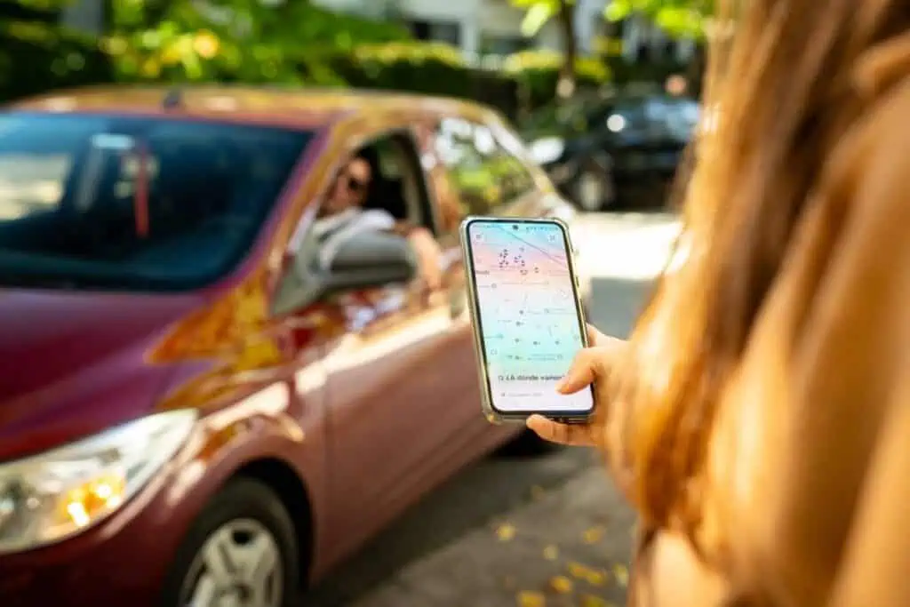 Conductores de Uber, DiDi, Cabify y otras plataformas tendrían nuevas reglas frente a comparendos: así cambiarían los controles Apps de transporte