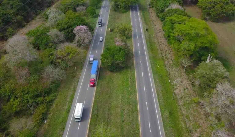 Comportamiento, vehículo e infraestructura: tres pilares que Colombia debe atender de forma simultánea para reducir siniestros viales Autopistas del Caribe ahora pasarán a manos de Invías