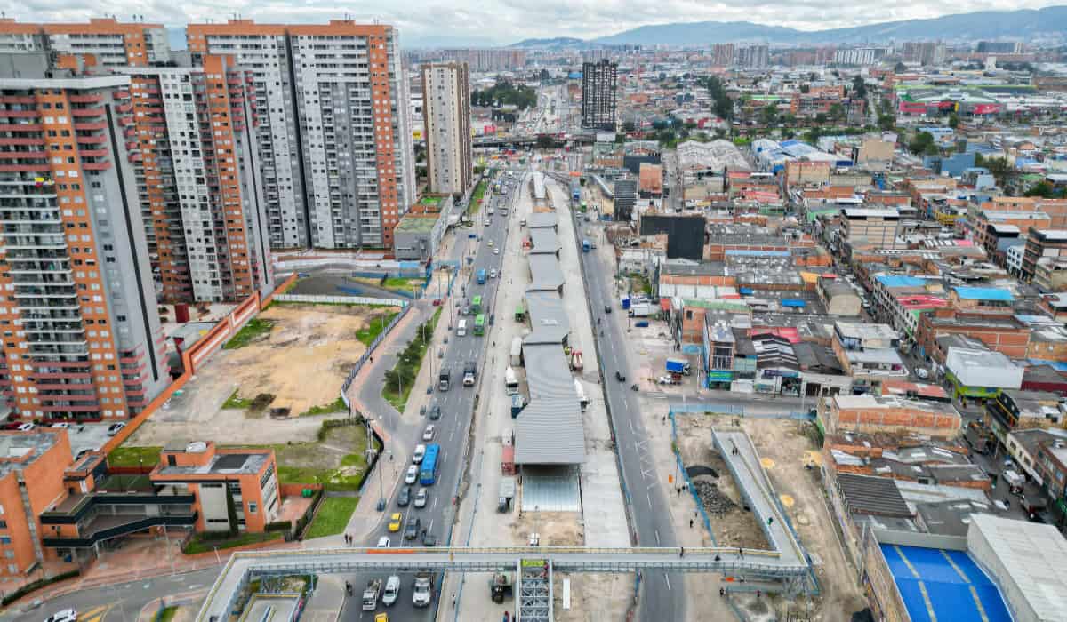 TransMilenio de la Avenida 68 empezaría operaciones a finales de 2026: director del IDU revela nueva expectativa