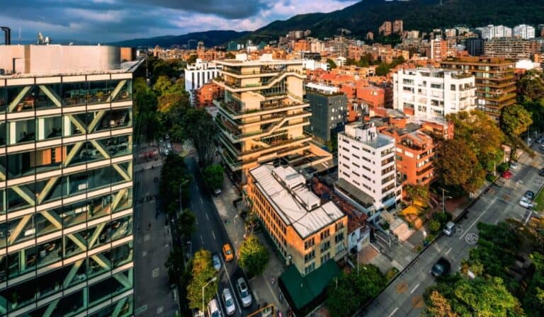 Colombia avanza en competitividad: 22 departamentos mejoran sus puntajes en el índice del Rosario y el CPC Colombia avanza en competitividad