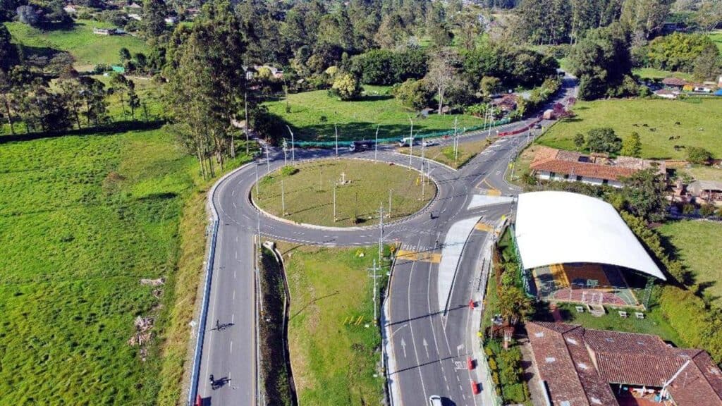 Cambia la operación de la vía que conecta Medellín con el aeropuerto José María Córdova (1) Cambia la operación de la vía que conecta Medellín con el aeropuerto José María Córdova: ya hay fecha y detalles