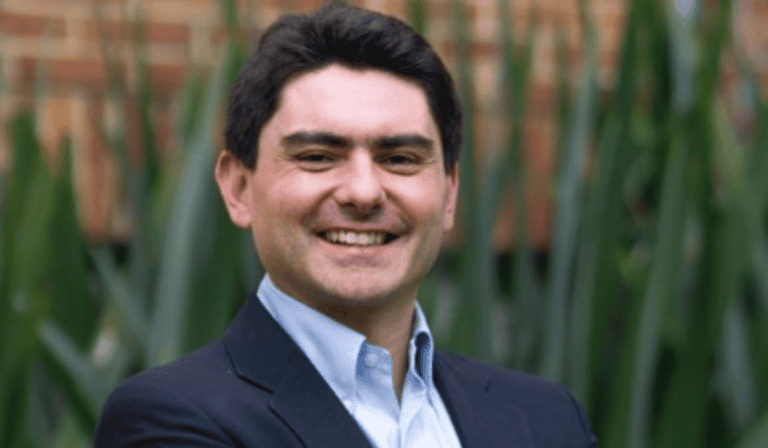 CARF confirma la salida de Juan Sebastián Betancur como director técnico Juan Sebastián Betancur.