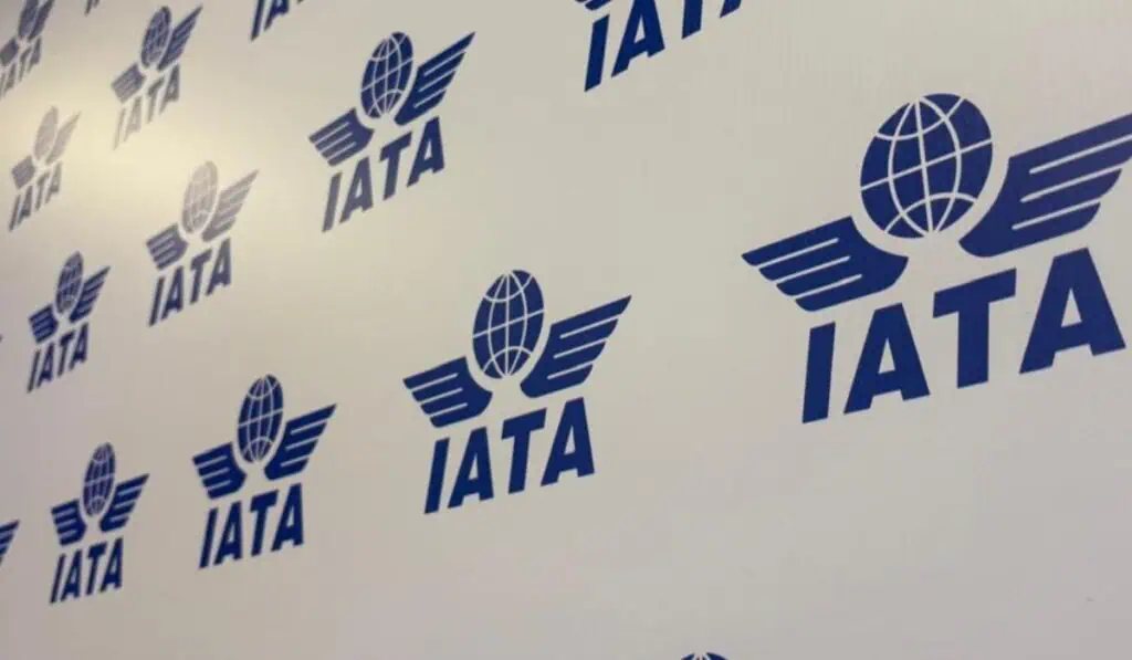 Demanda mundial de pasajeros aéreos cayó 0,8% en agosto de 2026, según IATA IATA aerolíneas
