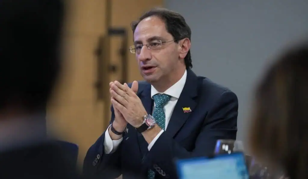 José Manuel Restrepo anuncia que habrá una transformación a fondo en Ecopetrol en nuevo gobierno José Manuel Restrepo, vicepresidente electo, en reunión con Asobancaria