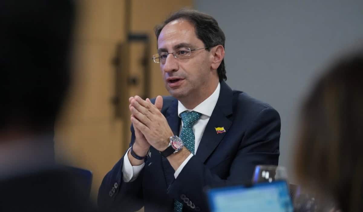 Home - Valora Analitik José Manuel Restrepo, vicepresidente electo, en reunión con Asobancaria