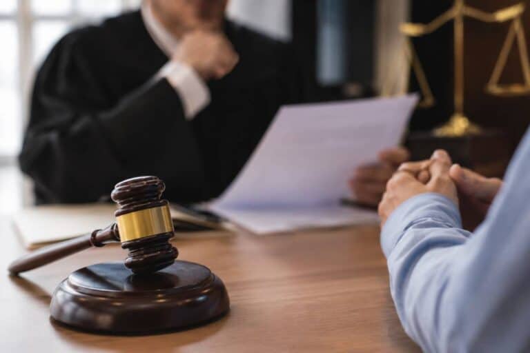 Nuevo fallo aclara un punto clave sobre estabilidad laboral reforzada y pensión que genera dudas en empresas y trabajadores Nuevo fallo aclara un punto clave sobre estabilidad laboral reforzada y pensión que genera dudas en empresas y trabajadores