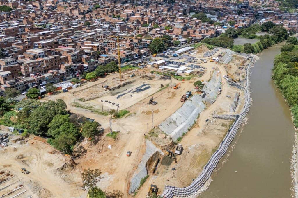 Obras del Parque Primavera Norte en Medellín Obras del Parque Primavera Norte en Medellín