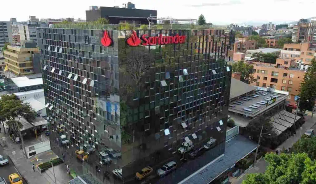 Santander Colombia, primer banco corporativo en integrarse al ecosistema Bre-B gracias a su alianza con CCO Credibanco Santander Colombia corporativo se integra a Bre-B