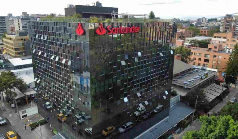 Santander Colombia, primer banco corporativo en integrarse al ecosistema Bre-B gracias a su alianza con CCO Credibanco Santander Colombia corporativo se integra a Bre-B