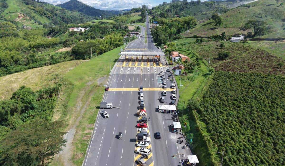 Tres peajes clave para entrar y salir de Bogotá subieron de precio: así quedaron las nuevas tarifas