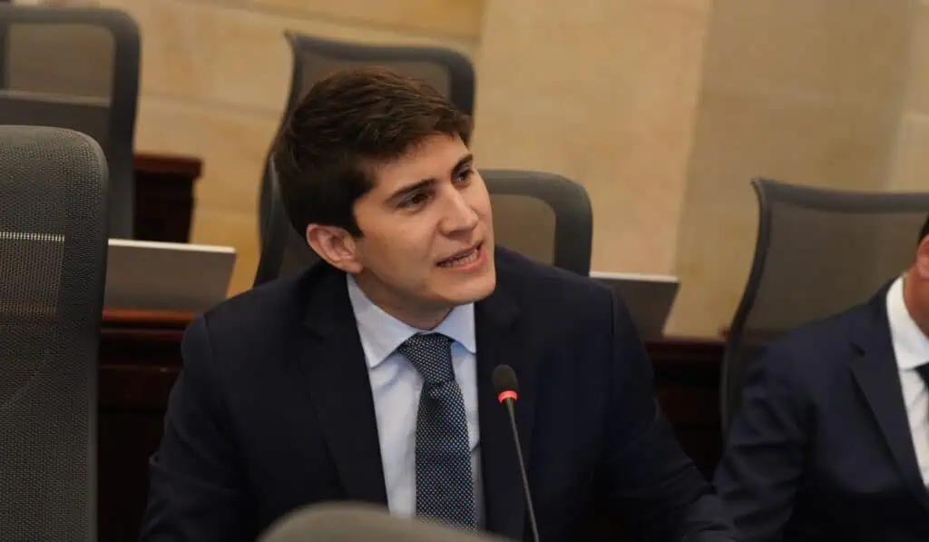 Senado descarta posesión virtual de Wadith Manzur y deja decisión en manos del Consejo de Estado Wadith Alberto Manzur, representante a la Cámara por el Partido Conservador.