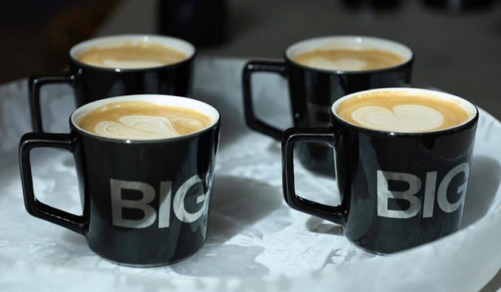 Jimmy Butler cobraba por una taza en la NBA lo que valía una libra de café colombiano Bigface, la empresa de café de Jimmy Butler