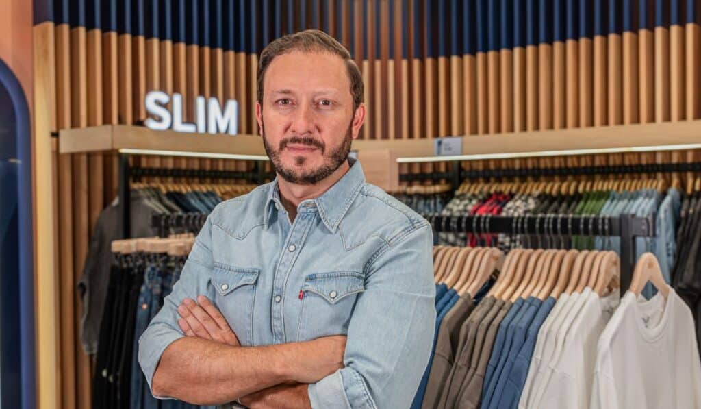 Entrevista | Levi's superó las 100 tiendas en Colombia y busca duplicar su negocio: estos son sus planes Javier Contreras, Gerente General de Levi Strauss & Co. Colombia. Foto: Levi's.
