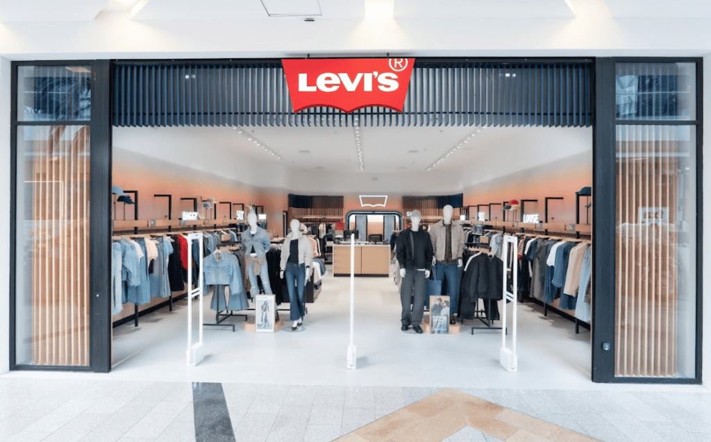 Entrevista | Levi's superó las 100 tiendas en Colombia y busca duplicar su negocio: estos son sus planes Levi's Unicentro Bogotá. Foto: Levi's.