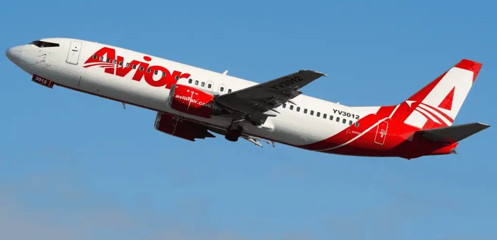 Avior Airlines fortalece su conectividad entre Colombia y Venezuela con más opciones de vuelo desde Barcelona Avior Airlines es una aerolínea venezolana que comenzó sus operaciones en el año 1994, en principio como un servicio de transporte corporativo a empresas petroleras y a operadores turísticos de la zona oriental del país. Foto: Avior Airlines.