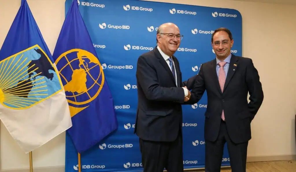 José Manuel Restrepo precisa postura sobre recursos y apoyo del BID por US$63 millones para inicio de nuevo Gobierno llan Goldfajn, presidente del BID, y José Manuel Restrepo, vicepresidente electo