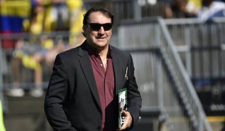 Néstor Lorenzo seguirá como entrenador de la Selección Colombia