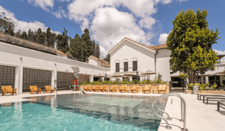 Hotel Colonial de Colsubsidio en Colombia reconocido en los premios TripAdvisor 2026 Hotel Colonial de Colsubsidio