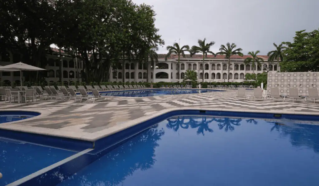 Hotel Colonial de Colsubsidio en Colombia reconocido en los premios TripAdvisor 2026 Hotel Peñalisa
