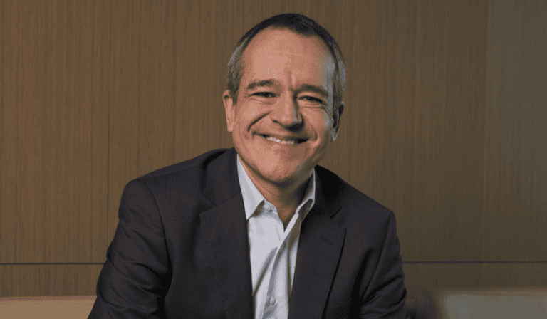 Con el fútbol como motor de cambio para los niños, Protección lanza campaña de actualización de datos con impacto social Juan David Correa, presidente de Protección.