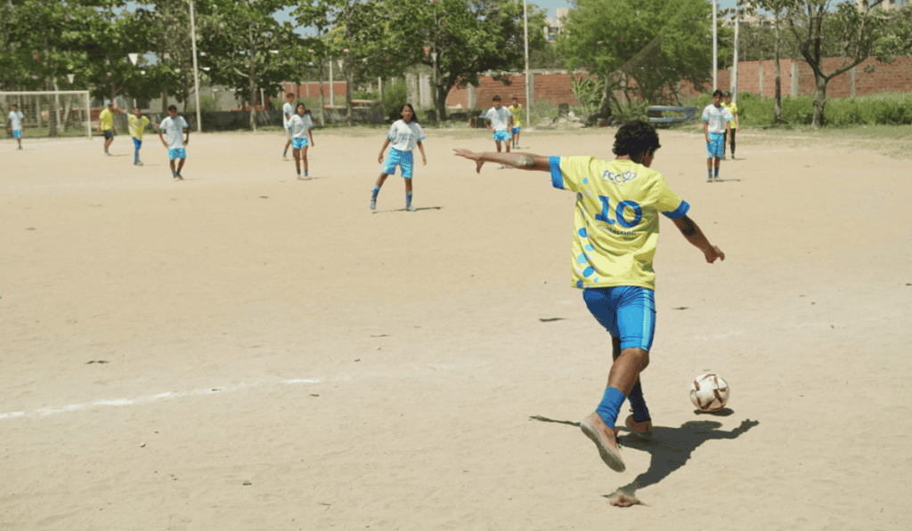 Con el fútbol como motor de cambio para los niños, Protección lanza campaña de actualización de datos con impacto social Protección impulsa espacios de formación donde el fútbol trasciende el juego. Foto: cortesía