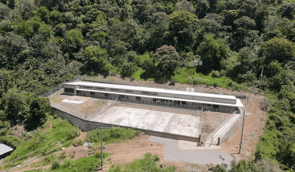 Obras por Impuestos: la inversión privada materializada en desarrollo para los territorios más vulnerables de Colombia INSTITUCIÓN EDUCATIVA LA PÉREZ