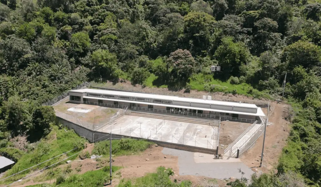 Obras por Impuestos: la inversión privada materializada en desarrollo para los territorios más vulnerables de Colombia INSTITUCIÓN EDUCATIVA LA PÉREZ