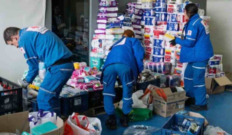 Más de 400 toneladas de ayuda parten de El Campín hacia regiones afectadas por terremoto: Productos de aseo, lo que más se necesita 400 toneladas de ayudas se movilizan desde El Campín