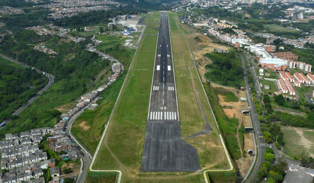 Aeropuerto de Pereira retoma operaciones tras terremoto; importante aerolínea presenta hoja de ruta para sus vuelos Aeropuerto Internacional Matecaña