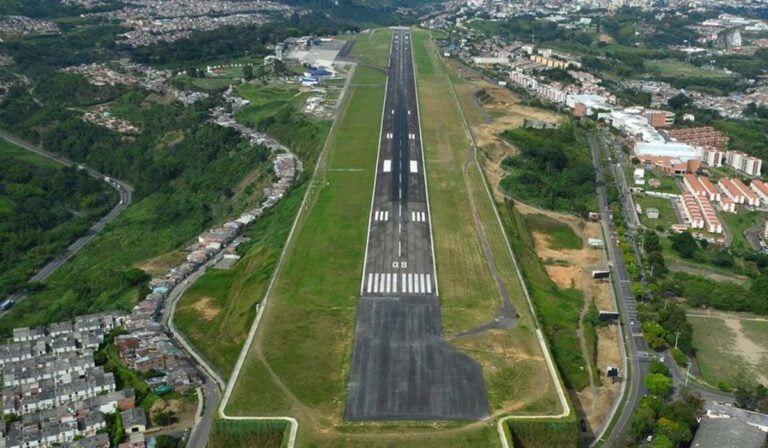 Aeropuerto de Pereira retoma operaciones tras terremoto; importante aerolínea presenta hoja de ruta para sus vuelos Aeropuerto Internacional Matecaña